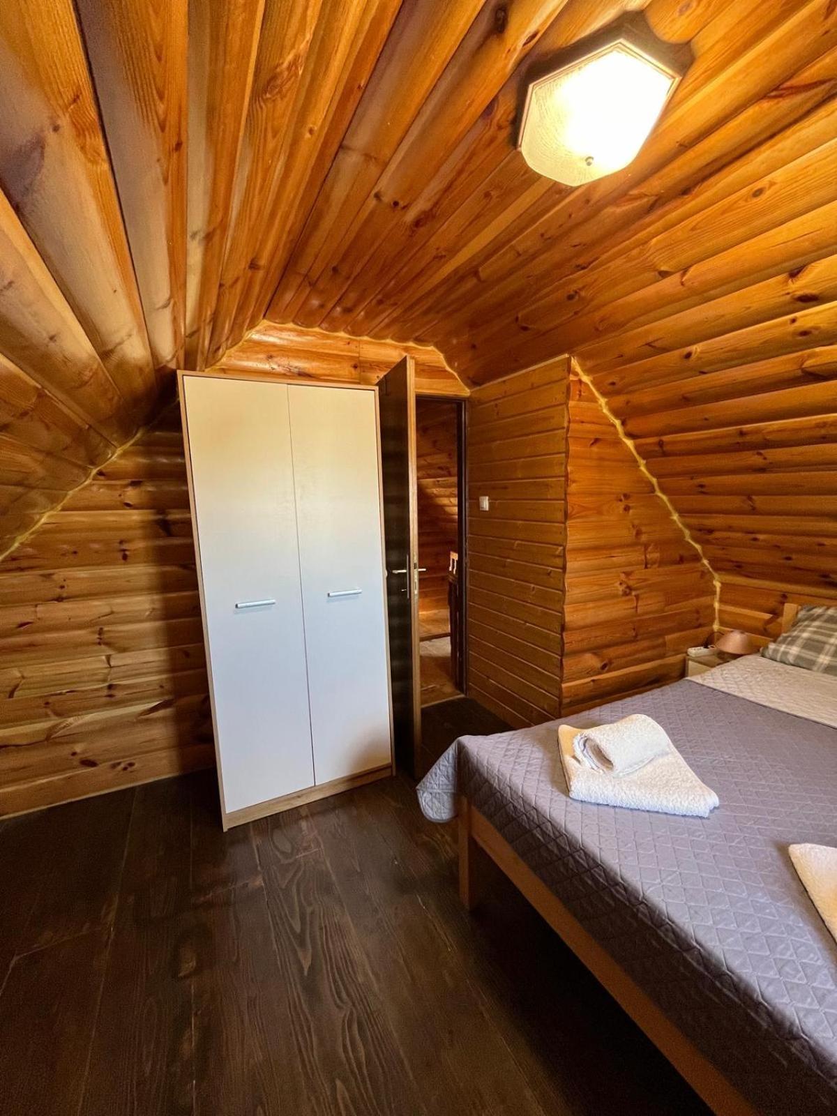 Апартаменти Wooden House Ante Self Check - In And Check - Out Оточац Екстер'єр фото